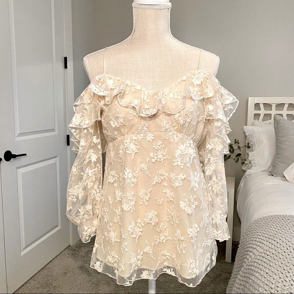 NWT | ZARA Romantic Lace Cold Shoulder Blouse